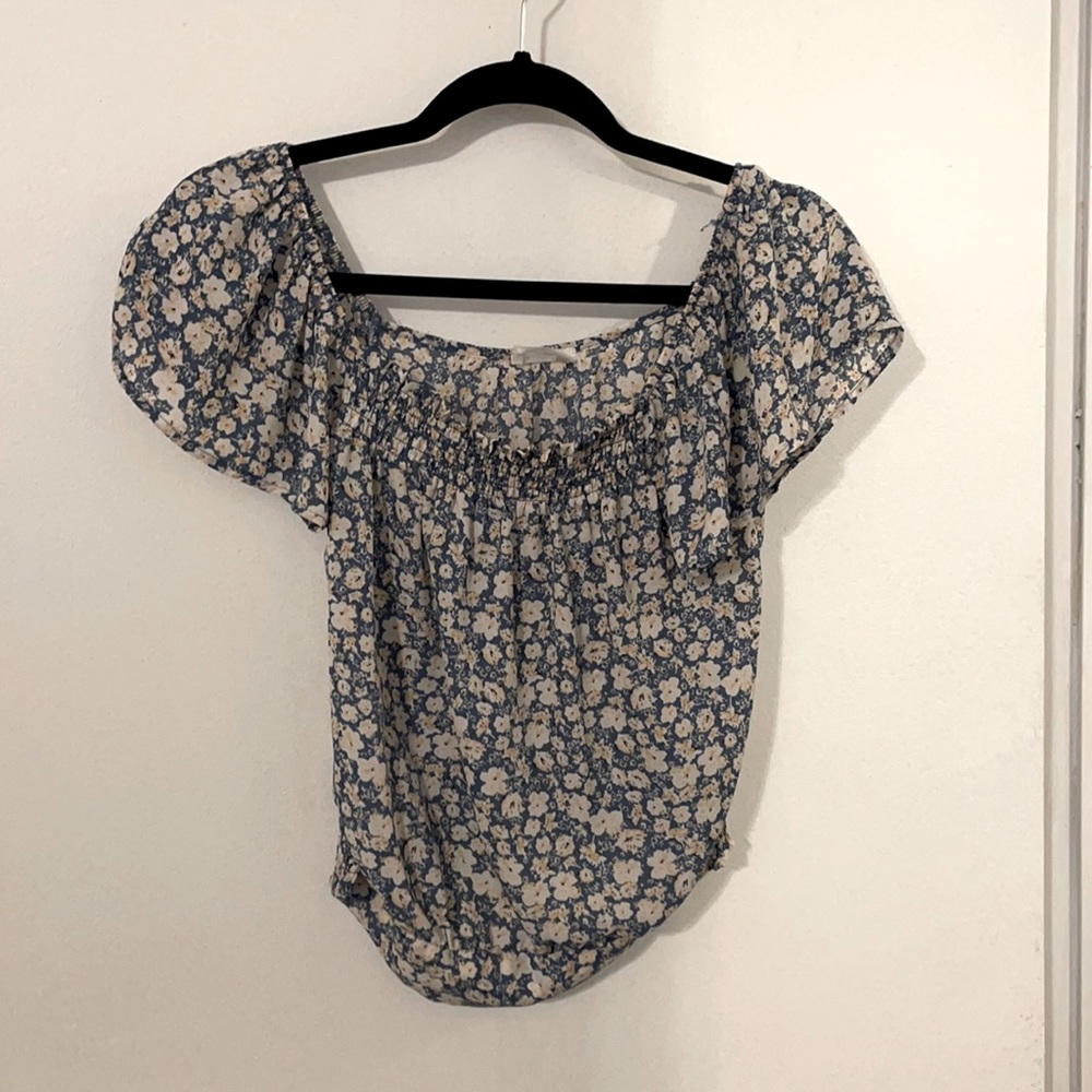 Blue and white floral top